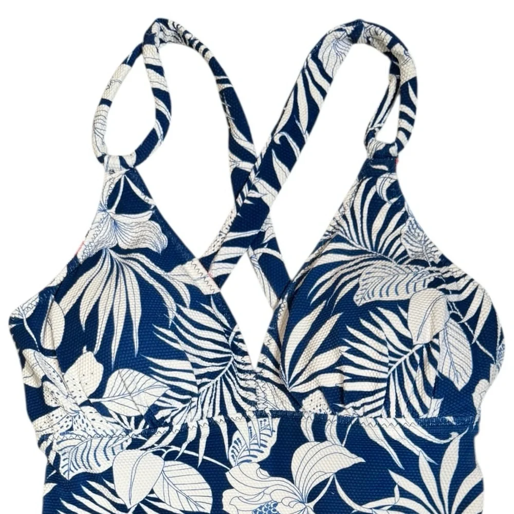 Tommy Bahama Island Cays Blooms Reversible Crossback Tankini Top